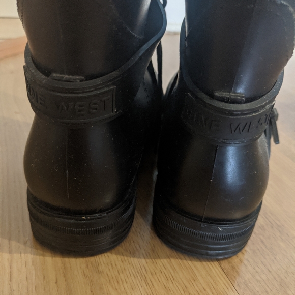 VINTAGE NINE WEST Rain boots! - Picture 4 of 5